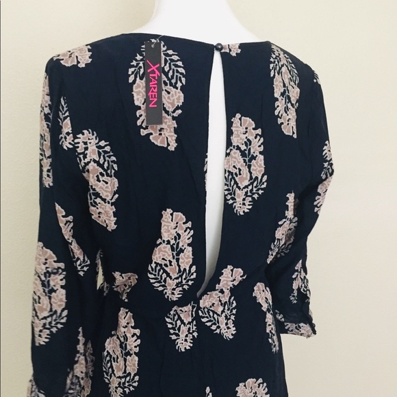 Open back Navy Blue Floral Romper - Picture 4 of 8
